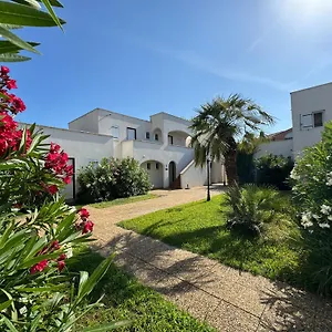 https://beach-cannes-bungalows.fr-provencehotel.com